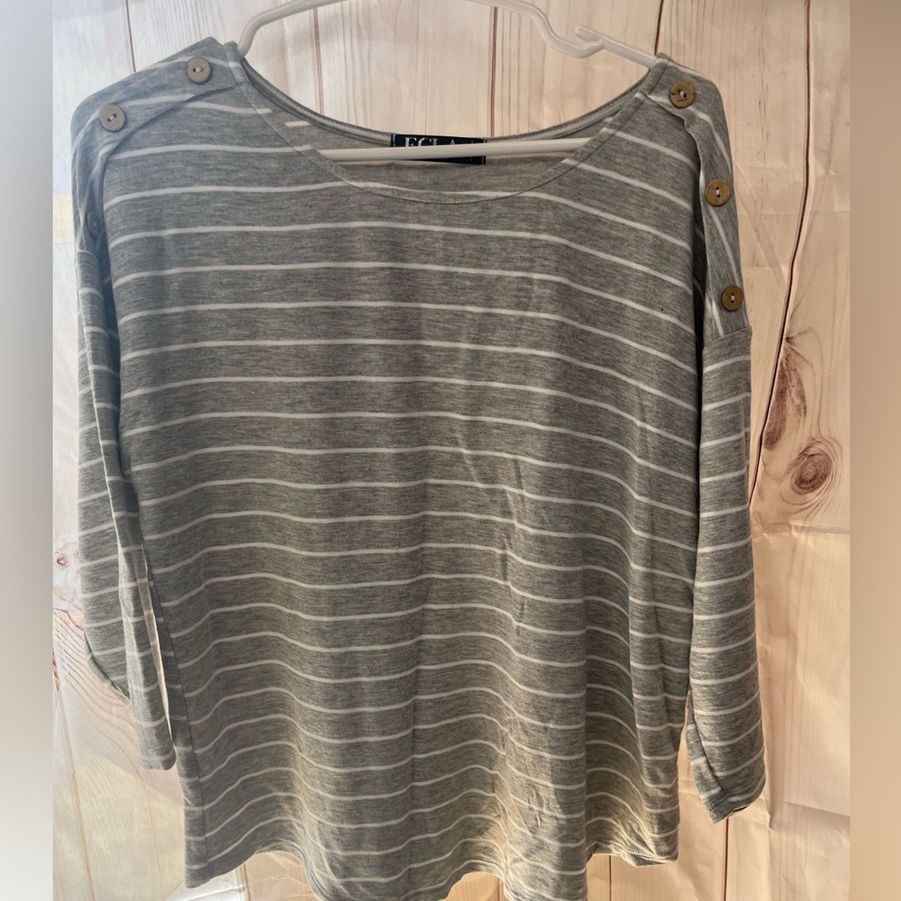 🌹Gray Striped Women's Top